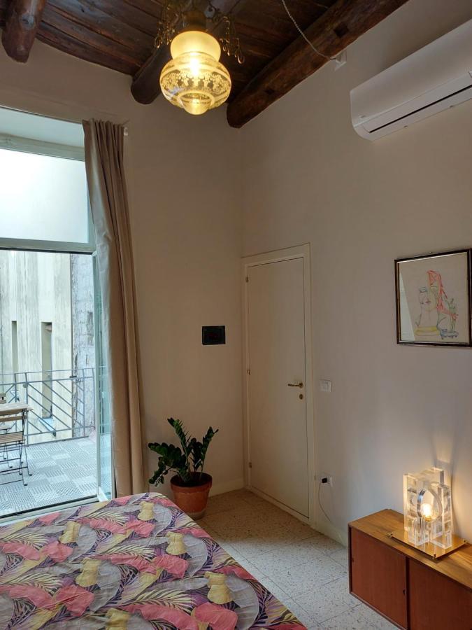 B&B Palazzo Carafa Di Montorio เนเปิลส์ ภายนอก รูปภาพ