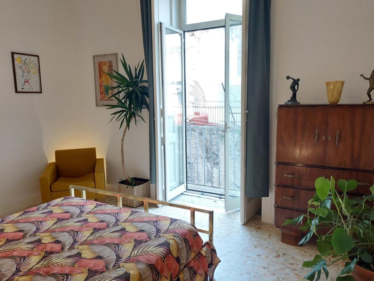 B&B Palazzo Carafa Di Montorio เนเปิลส์ ภายนอก รูปภาพ