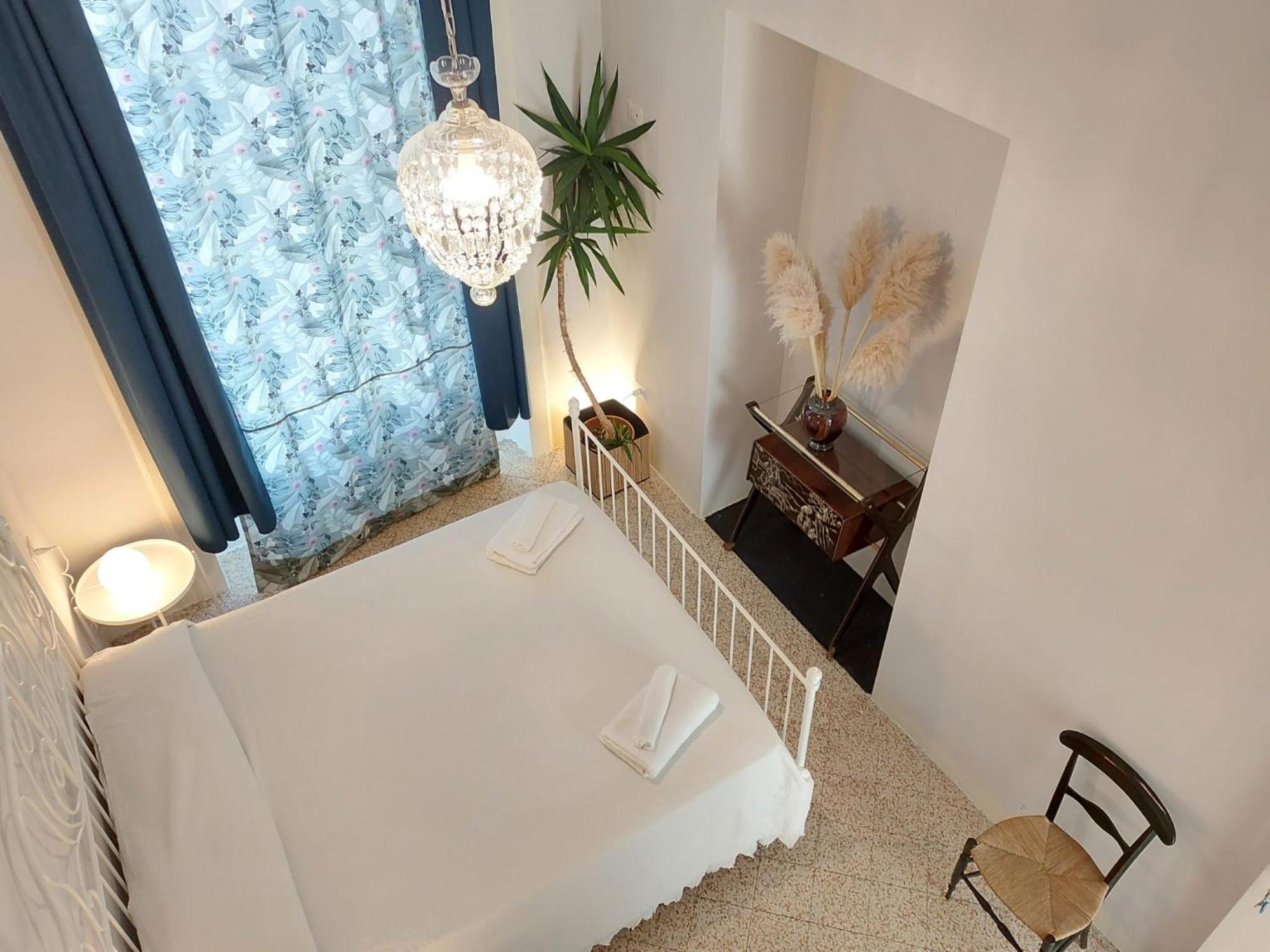 B&B Palazzo Carafa Di Montorio เนเปิลส์ ภายนอก รูปภาพ